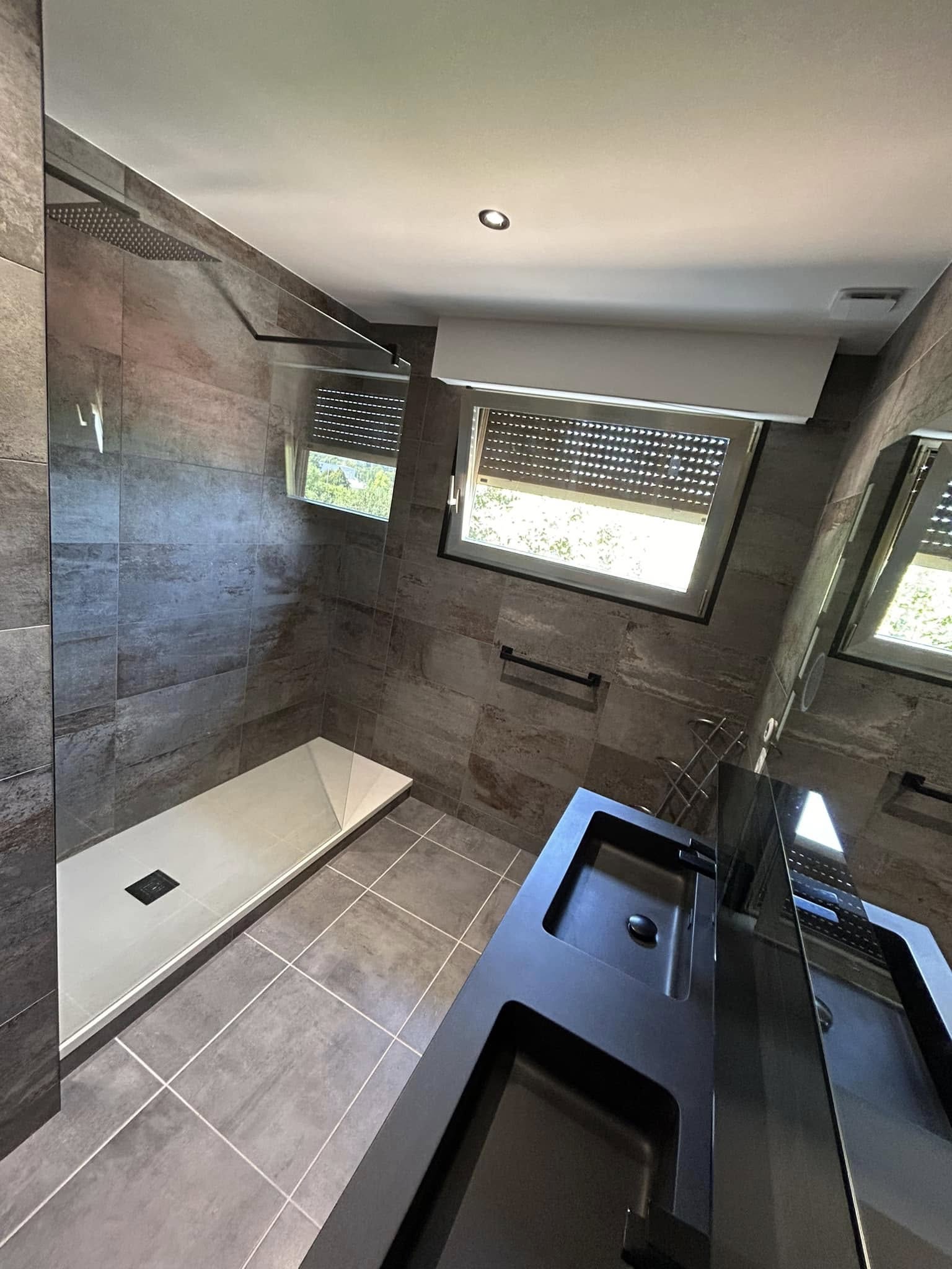 Salle de bain rénovée par CMI